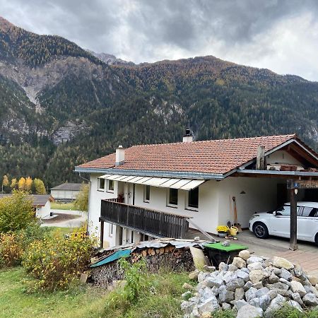 Ferienwohnung Im Herzen Graubuendens Surava 外观 照片